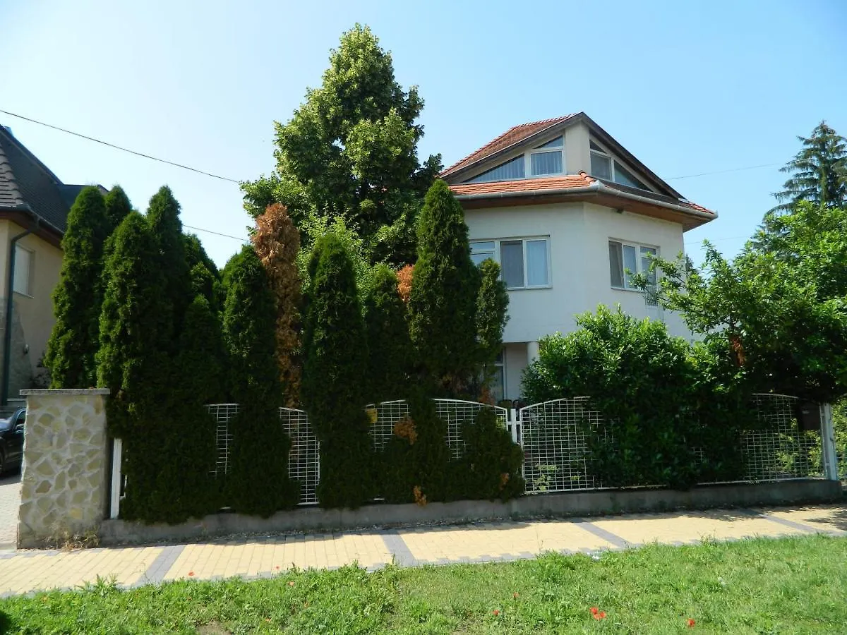 Sezlon Apartman Apartment Hajduszoboszlo
