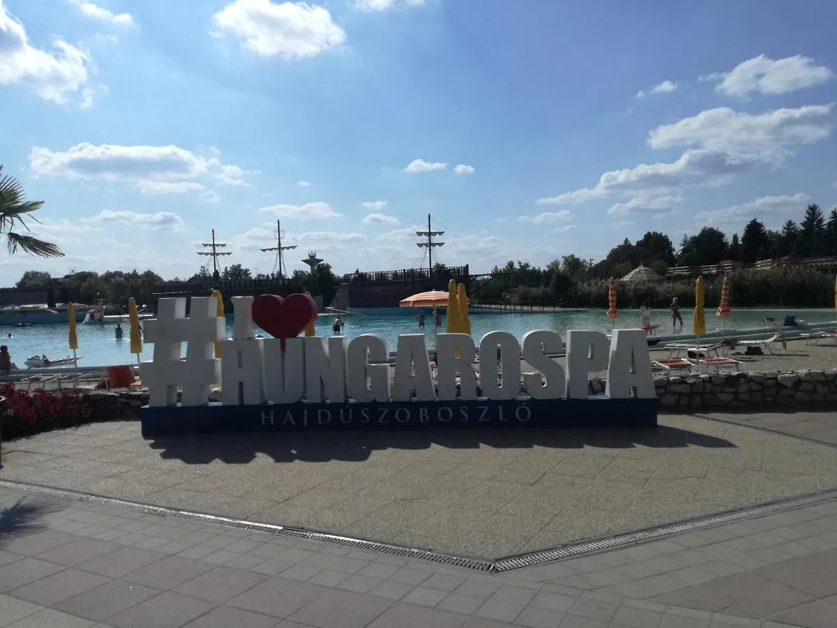 Sezlon Apartman Apartment Hajduszoboszlo